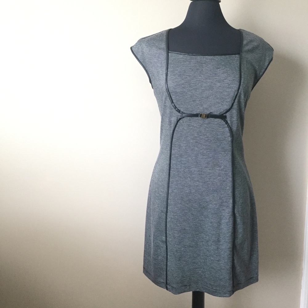 Max Studio Black Stripped Belted Dress Knee Length